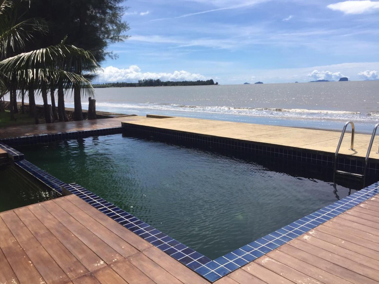 The Chevalley Beach Resort Satun Extérieur photo